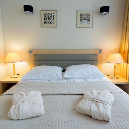 Brass Suites Łódź Exteriör bild