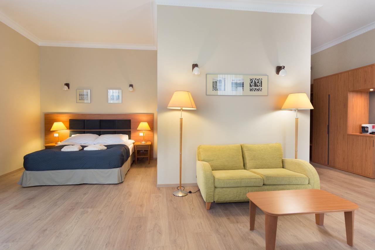 Brass Suites Łódź Exteriör bild