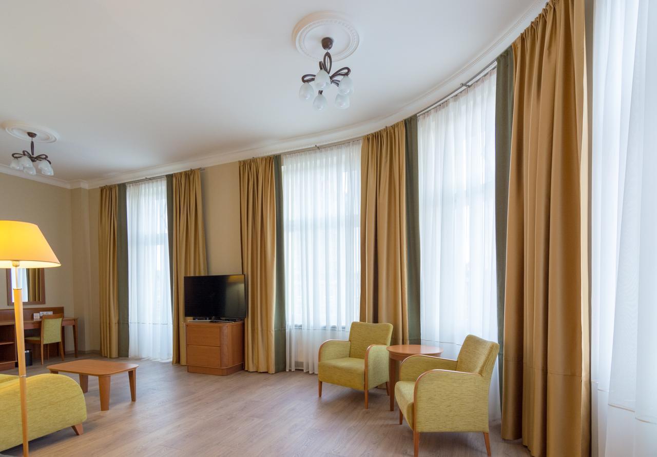 Brass Suites Łódź Exteriör bild