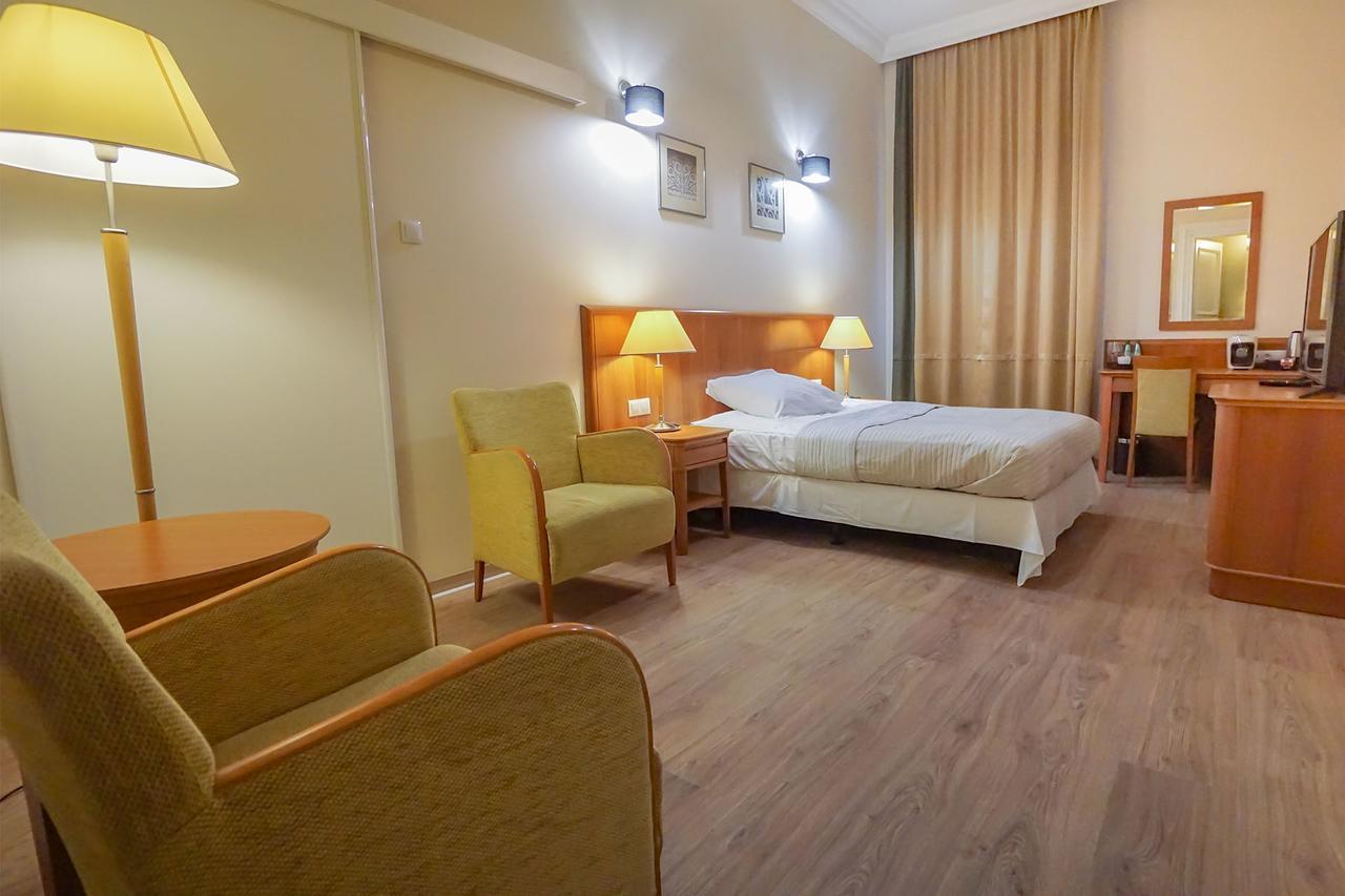 Brass Suites Łódź Exteriör bild