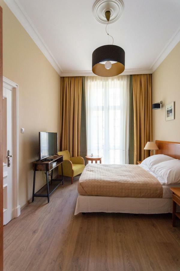 Brass Suites Łódź Exteriör bild