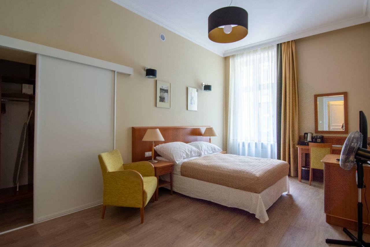 Brass Suites Łódź Exteriör bild