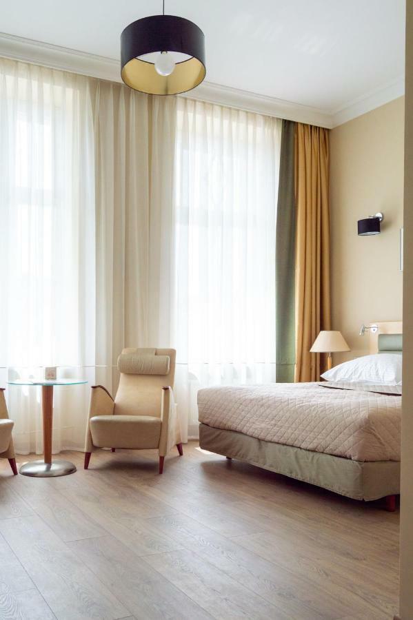 Brass Suites Łódź Exteriör bild