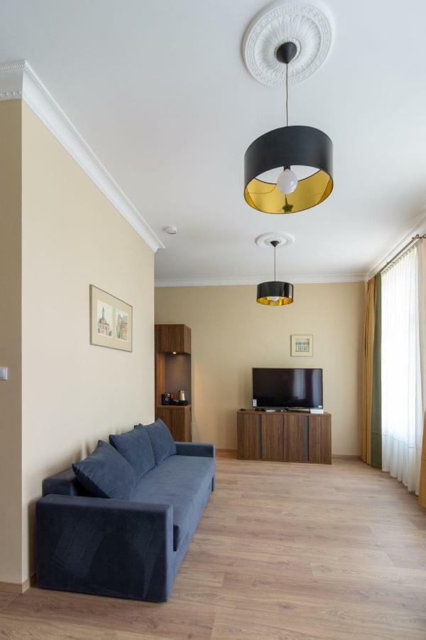 Brass Suites Łódź Exteriör bild