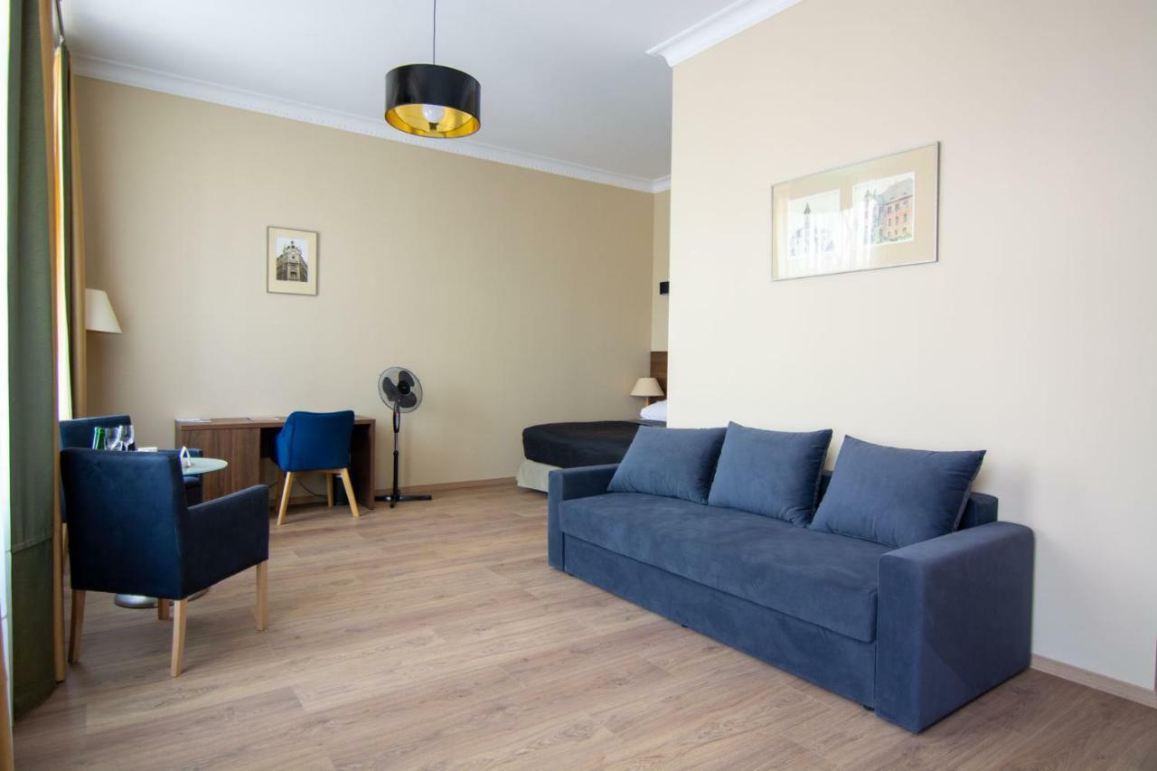 Brass Suites Łódź Exteriör bild