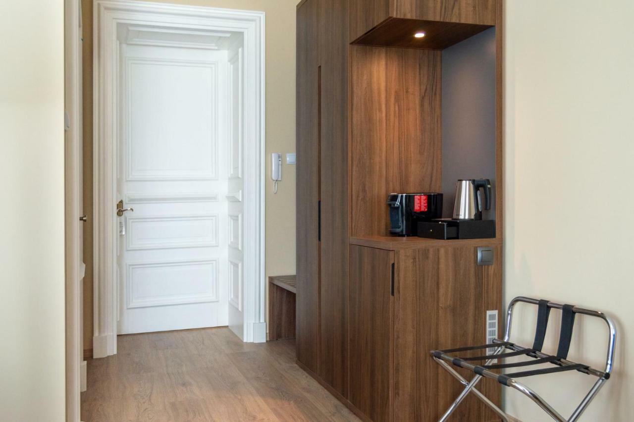 Brass Suites Łódź Exteriör bild