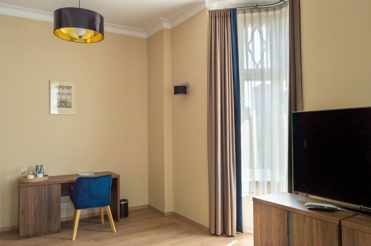 Brass Suites Łódź Exteriör bild