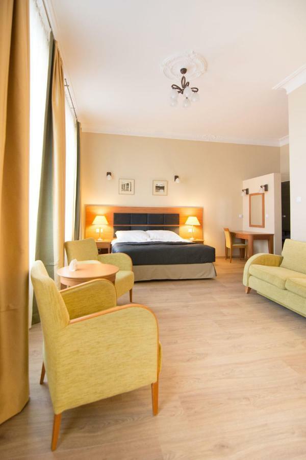 Brass Suites Łódź Exteriör bild