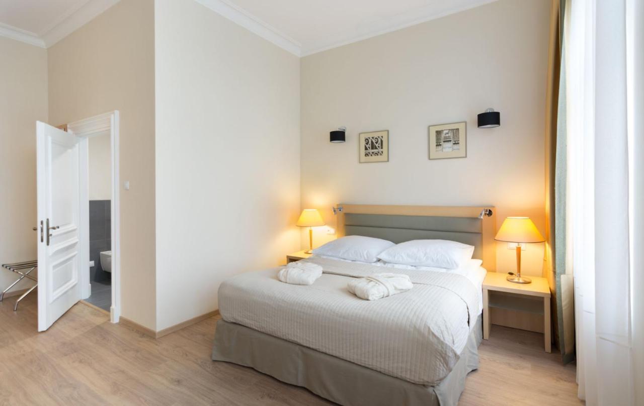 Brass Suites Łódź Exteriör bild