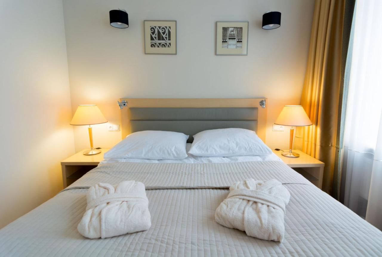 Brass Suites Łódź Exteriör bild