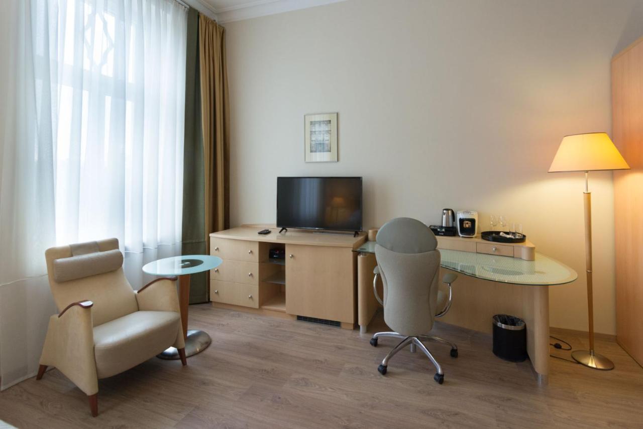 Brass Suites Łódź Exteriör bild